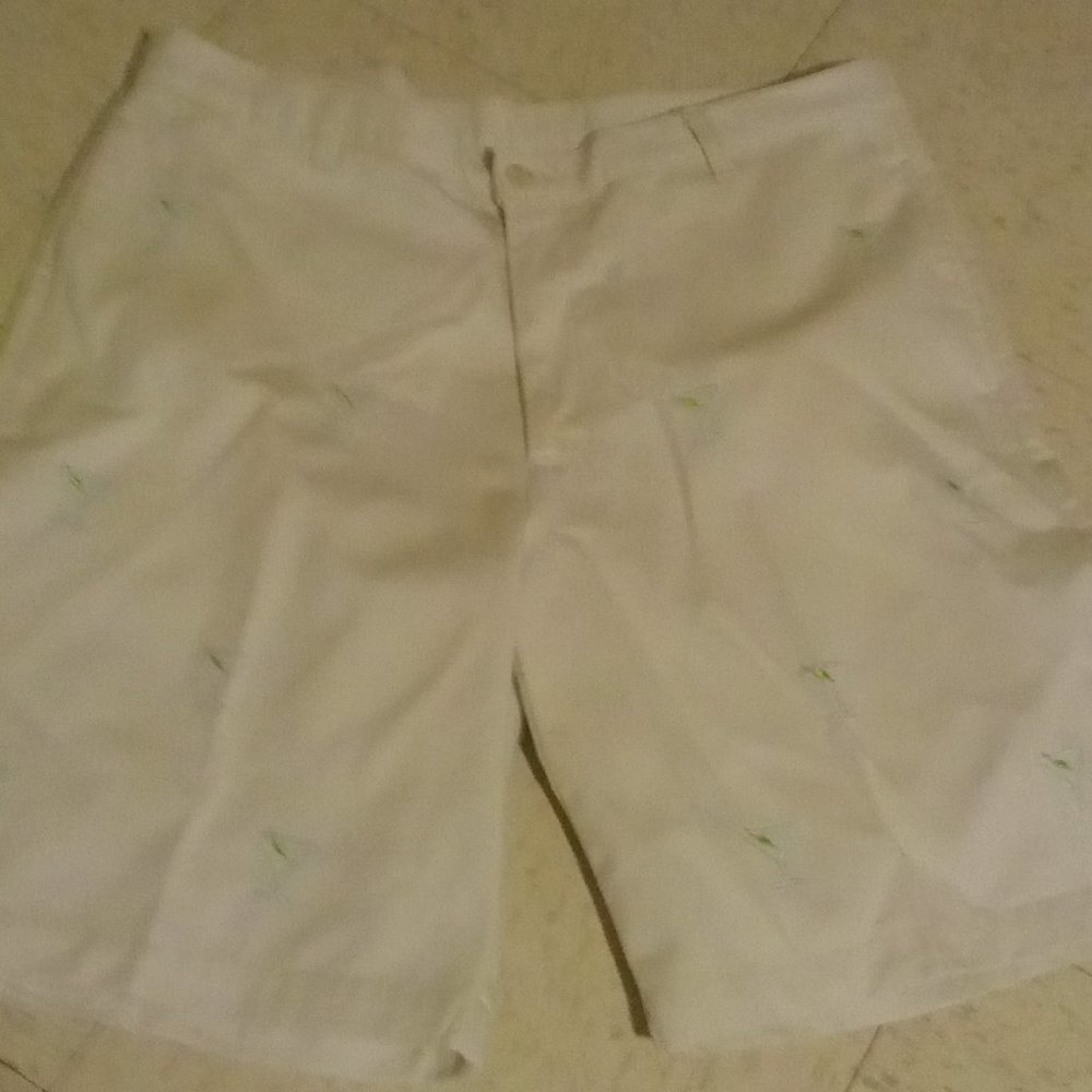 NWOT Barry Bricken Weekend Embroidered Martini Glass Khaki Chino Shorts